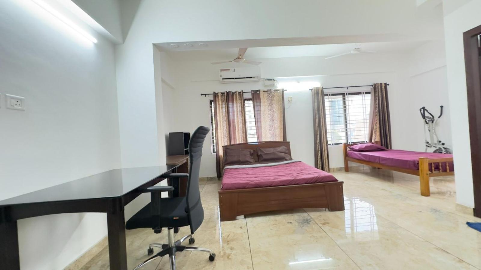 Downtown Manor-panavila Apartment